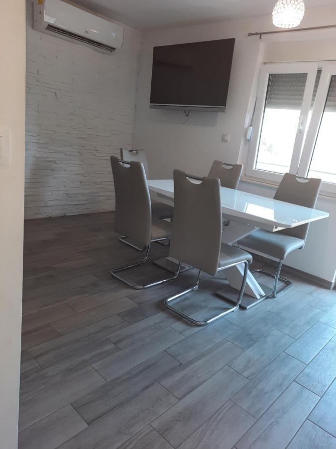 Ani Appartement Split Buitenkant foto